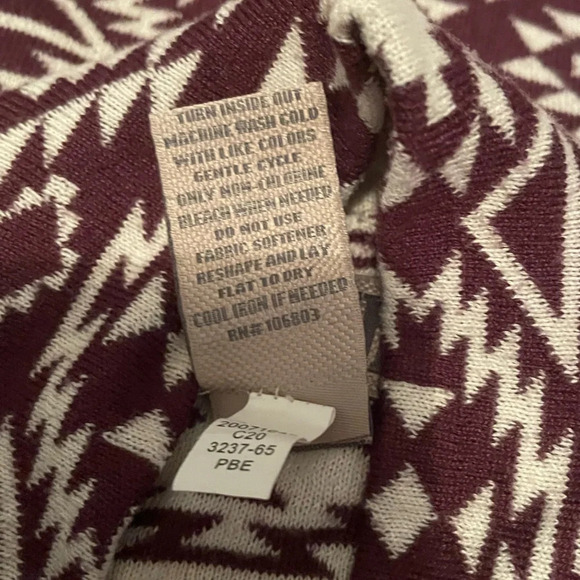 Duluth Women Mock Turtleneck Purple White Aztec Print Sweater S’no Sweat Medium - Picture 15 of 16